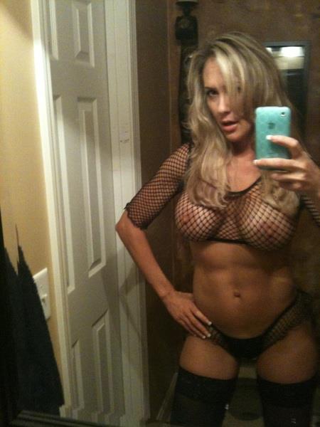 450px x 600px - Big tits mature women naked selfies